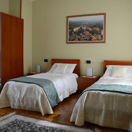 Hotel La Fenice Chiari Zewnętrze zdjęcie