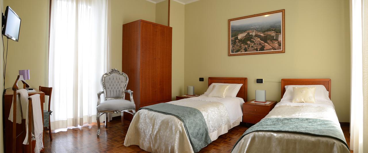 Hotel La Fenice Chiari Zewnętrze zdjęcie