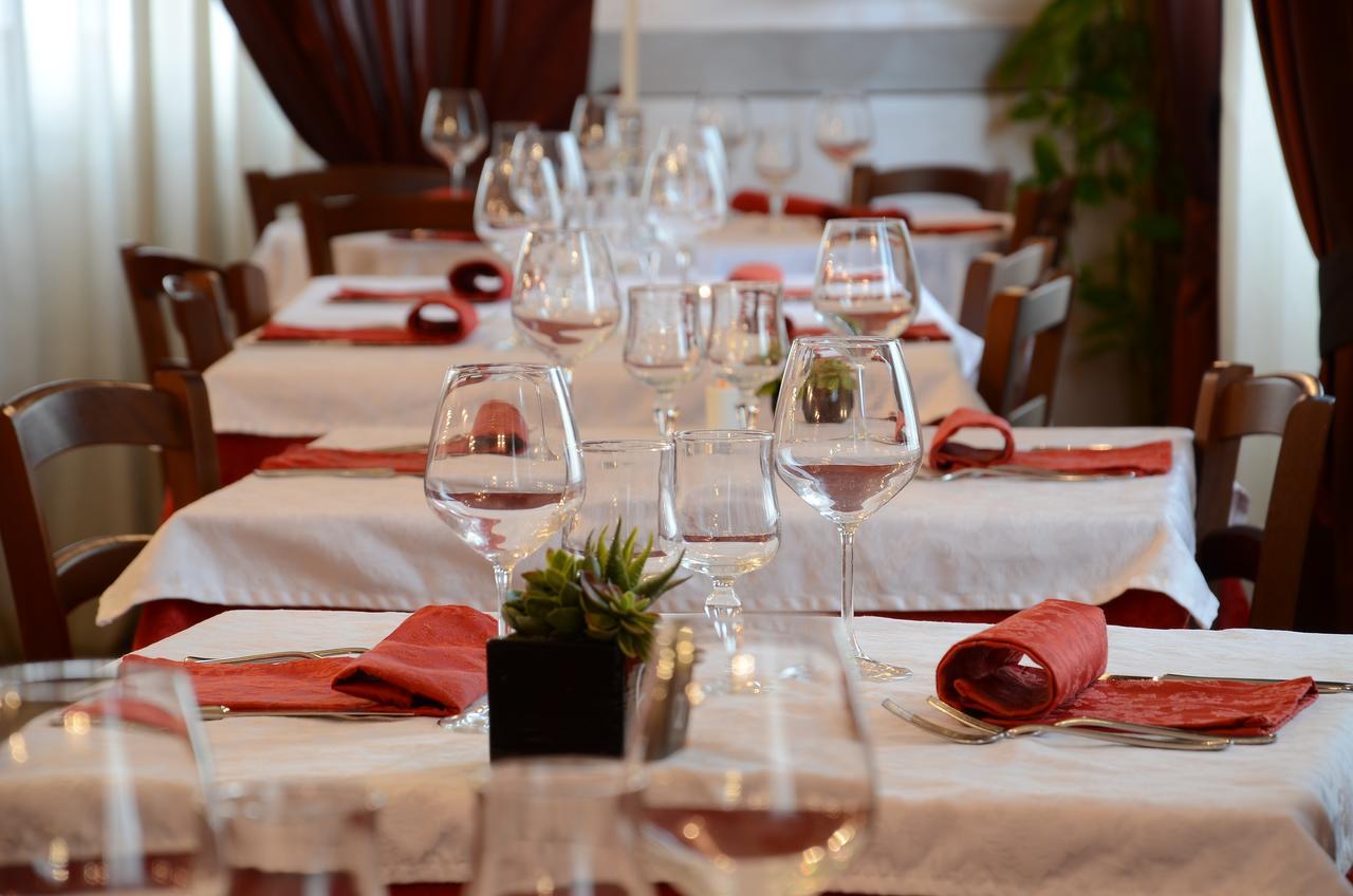 Hotel La Fenice Chiari Zewnętrze zdjęcie